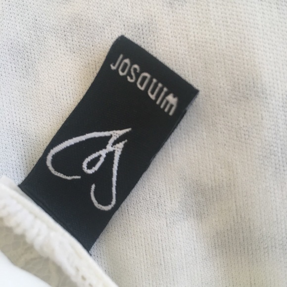 Lace dress 👗 - Picture 5 of 6